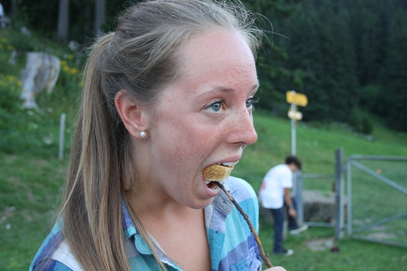 Village Camps International Summer Camp Leysin, Switzerland 2025-08-09 https://www.villagecamps.com/journals_admin/images/710-10-campfire (21).jpg